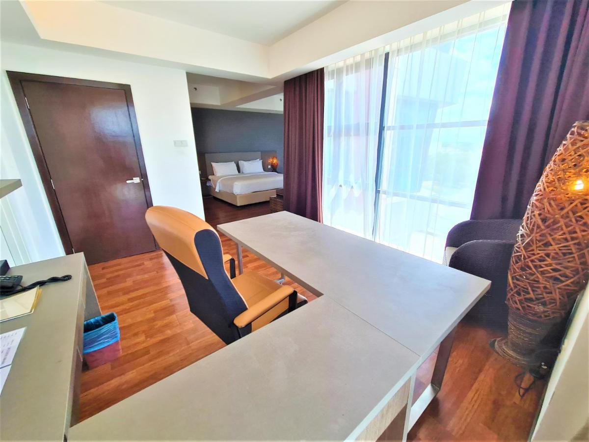 Nexus Regency Suites&Hotel Subang Jaya Buitenkant foto