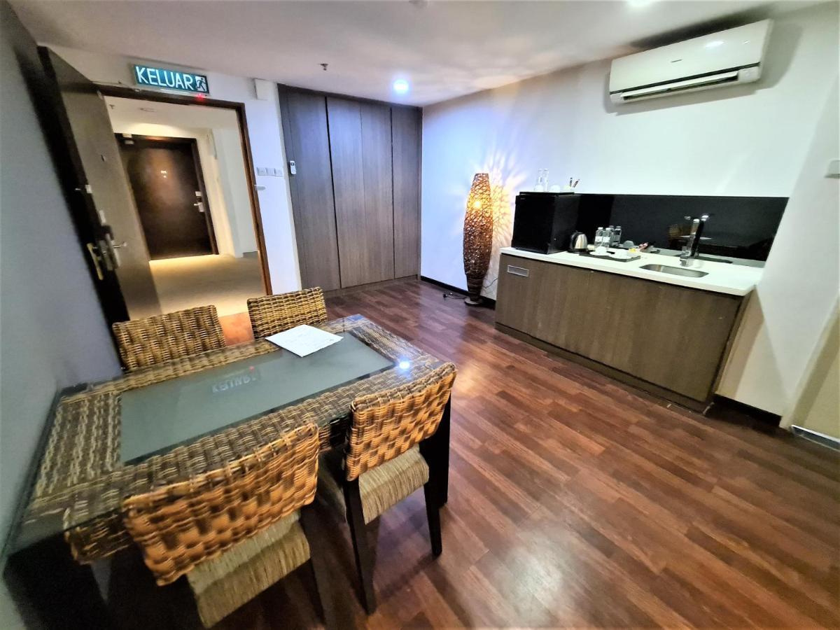 Nexus Regency Suites&Hotel Subang Jaya Buitenkant foto