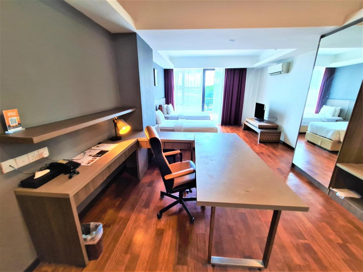 Nexus Regency Suites&Hotel Subang Jaya Buitenkant foto