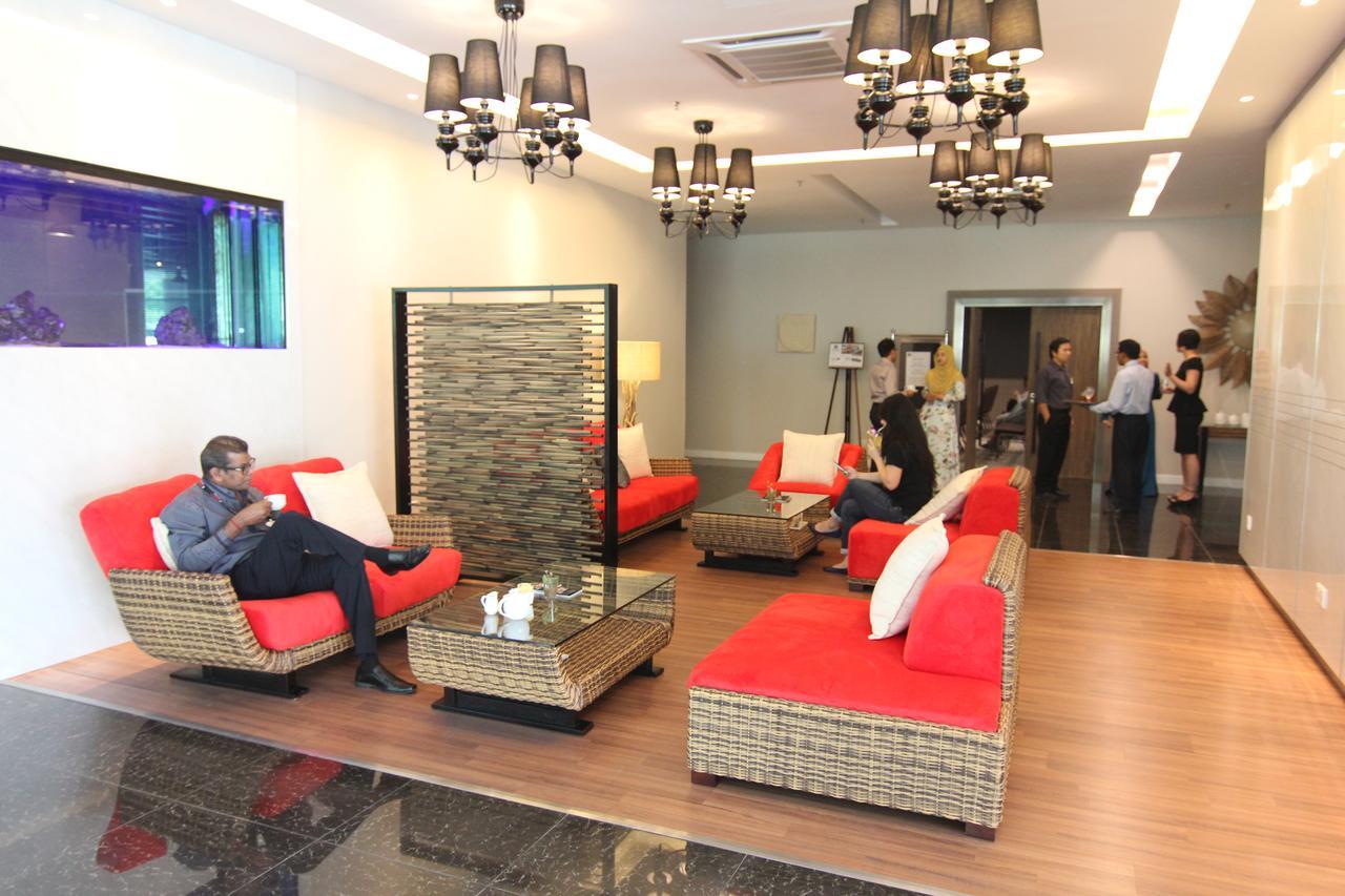 Nexus Regency Suites&Hotel Subang Jaya Buitenkant foto